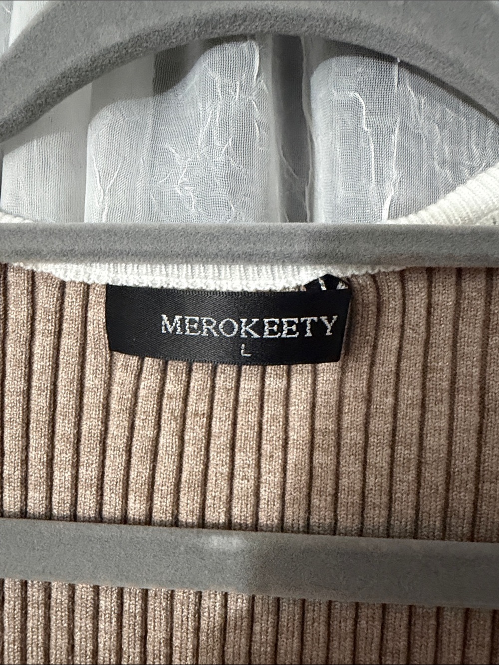 Merokeety Ribbed Square-Neck Tank with White Trim - Picture 2 of 3